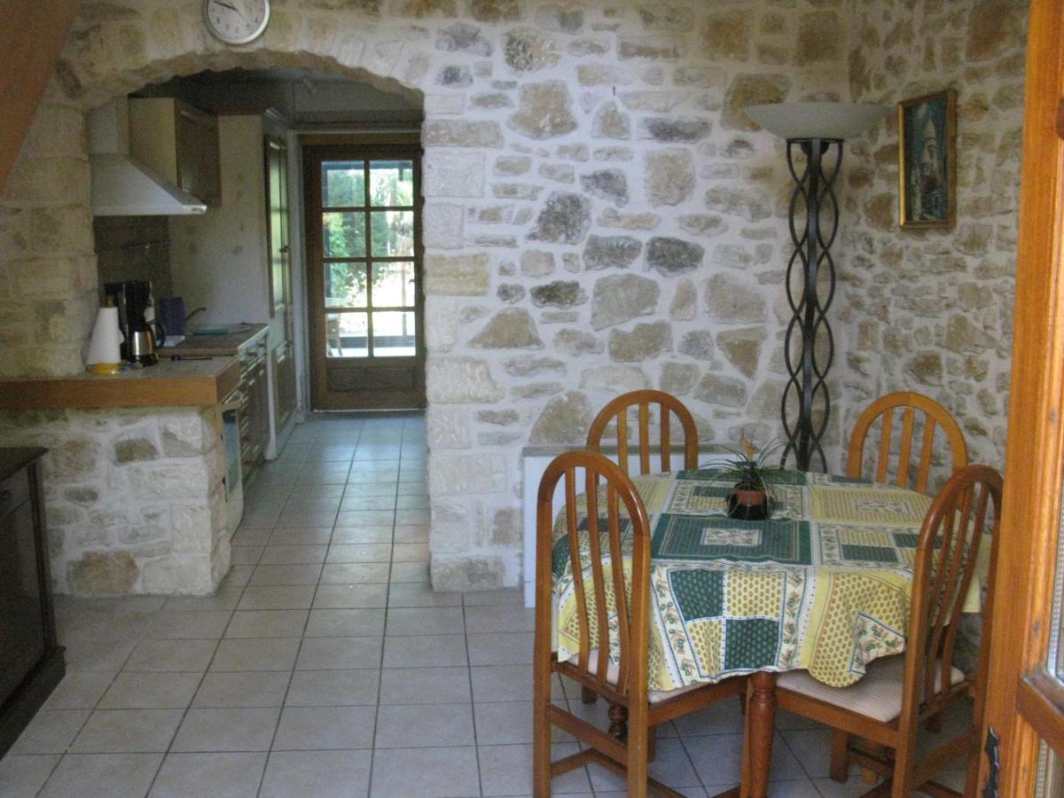La Mejanenque Apartment Vénéjan Екстериор снимка